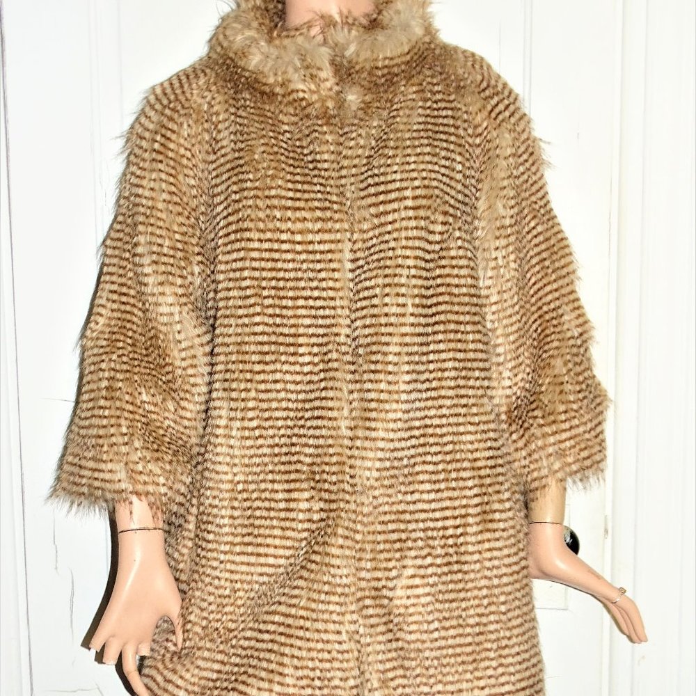 Womens Stunning Via Spiga Faux Fur Coat Size Small